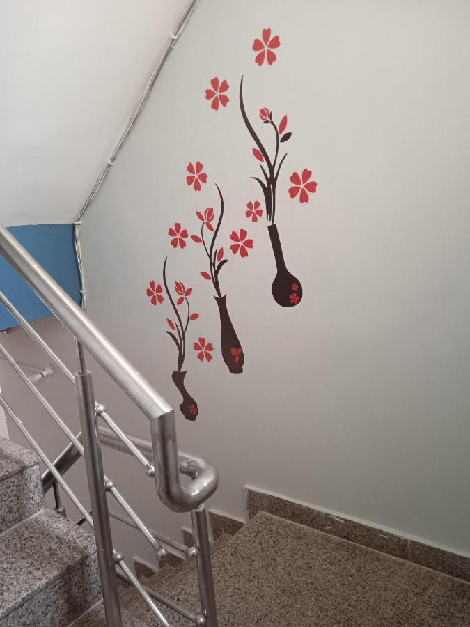 Triple1 Hostel & Homestay Ришикеш Экстерьер фото